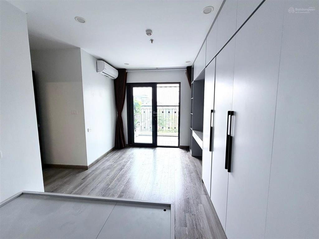 Bán gấp căn hộ 2 phòng ngủ tòa handico5 61m2 full đồ view hồ giá 4.2tỷ trâu quỳ, gia lâm, hà nội