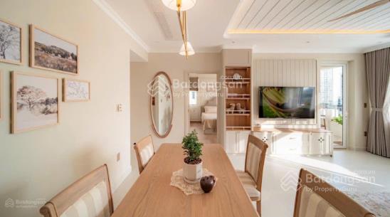 Bán căn hộ cảnh viên 2 3pn 2vs full nội thất mới decor