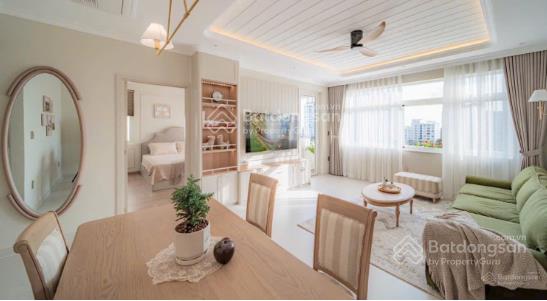 Bán căn hộ cảnh viên 2 3pn 2vs full nội thất mới decor