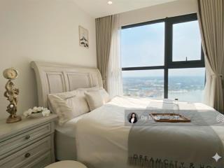 Cho thuê căn góc 2pn 2wc the beverly(be3), view trực diện cv 36ha, kính cong toàn cảnh tại vinhomes