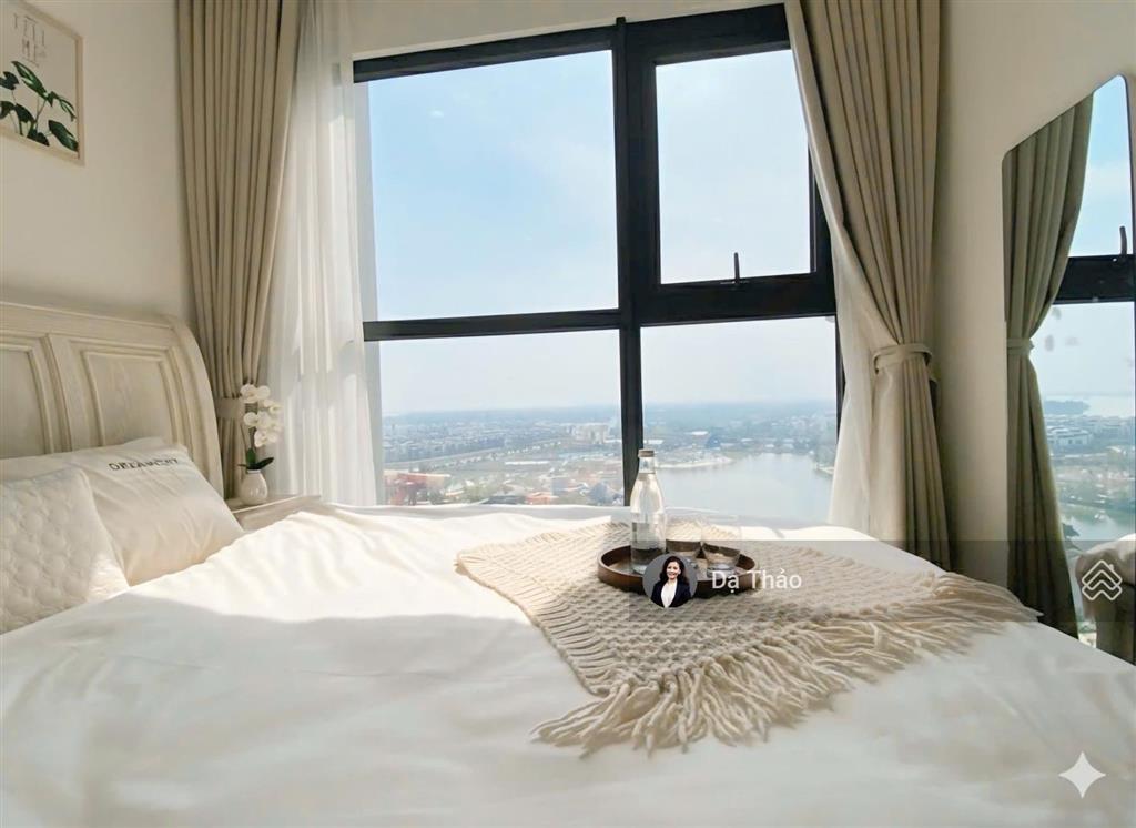 Cho thuê căn góc 2pn 2wc the beverly(be3), view trực diện cv 36ha, kính cong toàn cảnh tại vinhomes