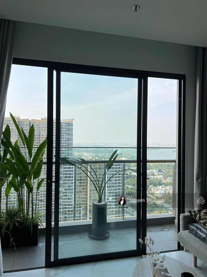 Thuê căn góc 2pn the beverly (be6), view sông sống lý tưởng, tiện cho con học  chơi tại vinhomes