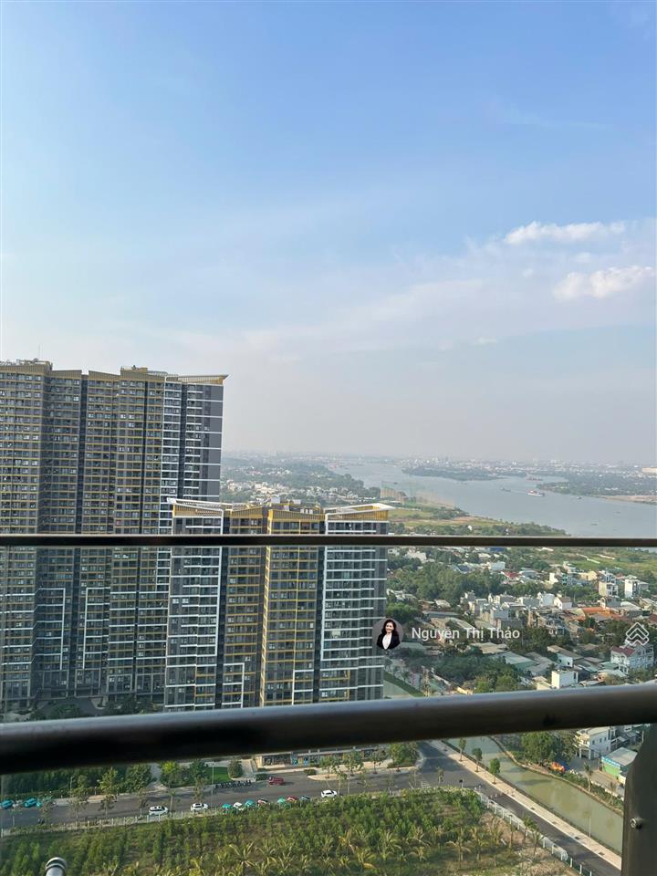 Thuê căn góc 2pn the beverly (be6), view sông sống lý tưởng, tiện cho con học  chơi tại vinhomes