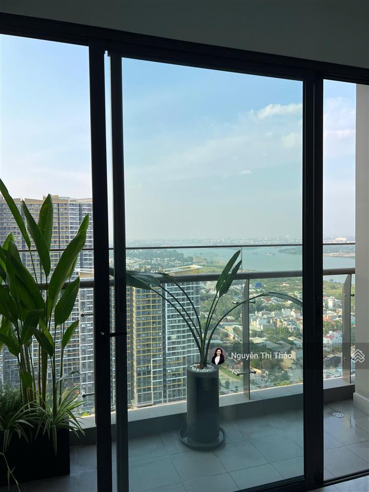 Thuê căn góc 2pn the beverly (be6), view sông sống lý tưởng, tiện cho con học  chơi tại vinhomes