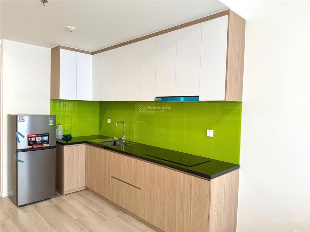 Hot! cho thuê 2pn, giá 10tr,free qlyđủ nt mới 100%  lumiere masteri ,view đẹptầng trung vinhomes