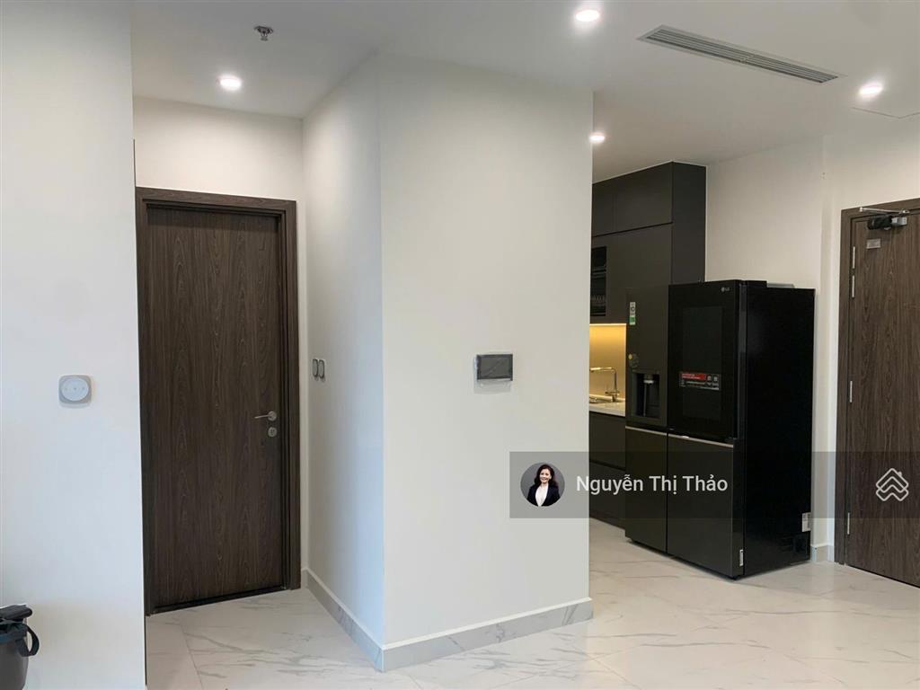 Thuê căn góc 2pn the beverly, view sông lý tưởng, công viên trước nhà thuận tiện giải trívinhomes