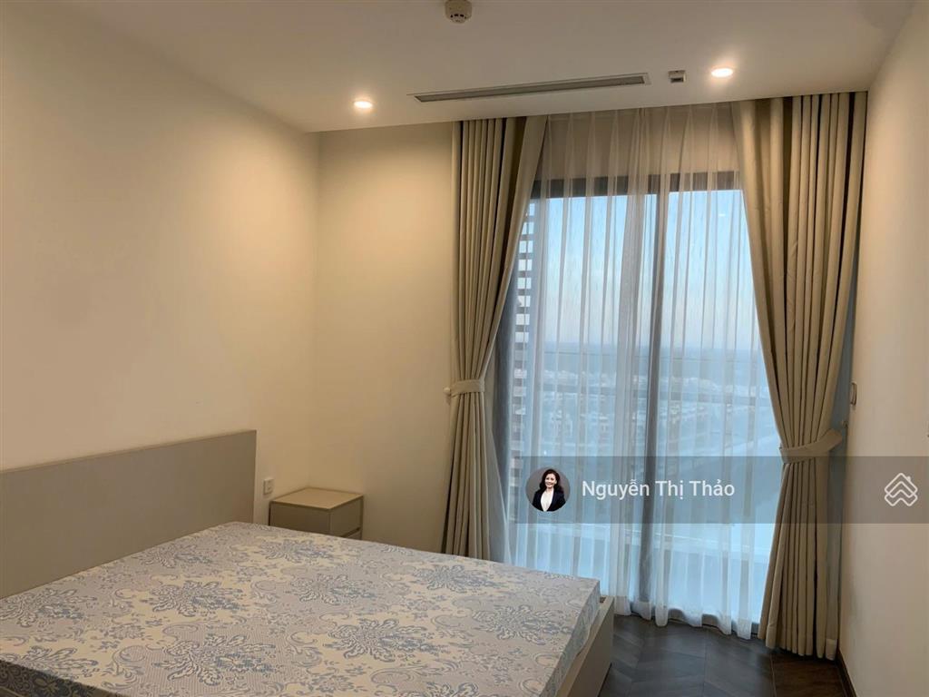 Thuê căn góc 2pn the beverly, view sông lý tưởng, công viên trước nhà thuận tiện giải trívinhomes