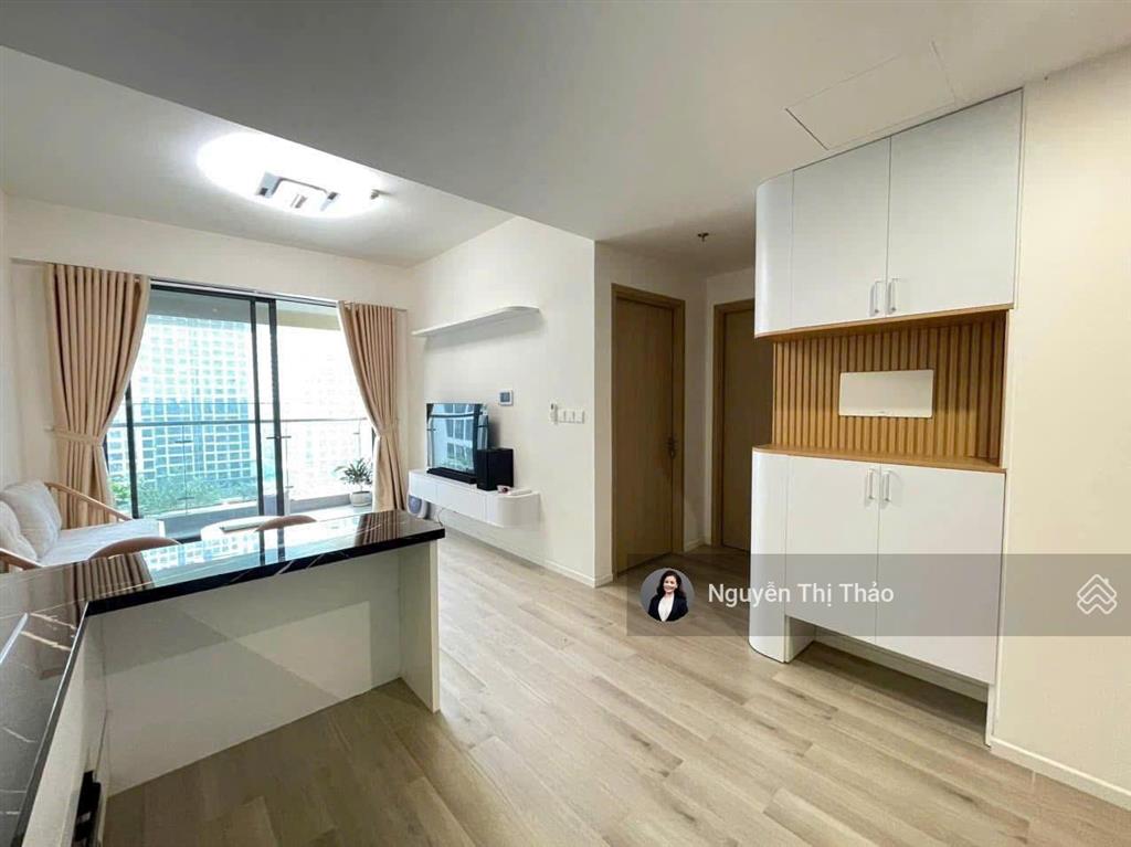 Thuê 1pn 54m2 thiết kế đẹp, có ban công  giá 10tr tại resort xanh mát lumiere masteri q9  vin