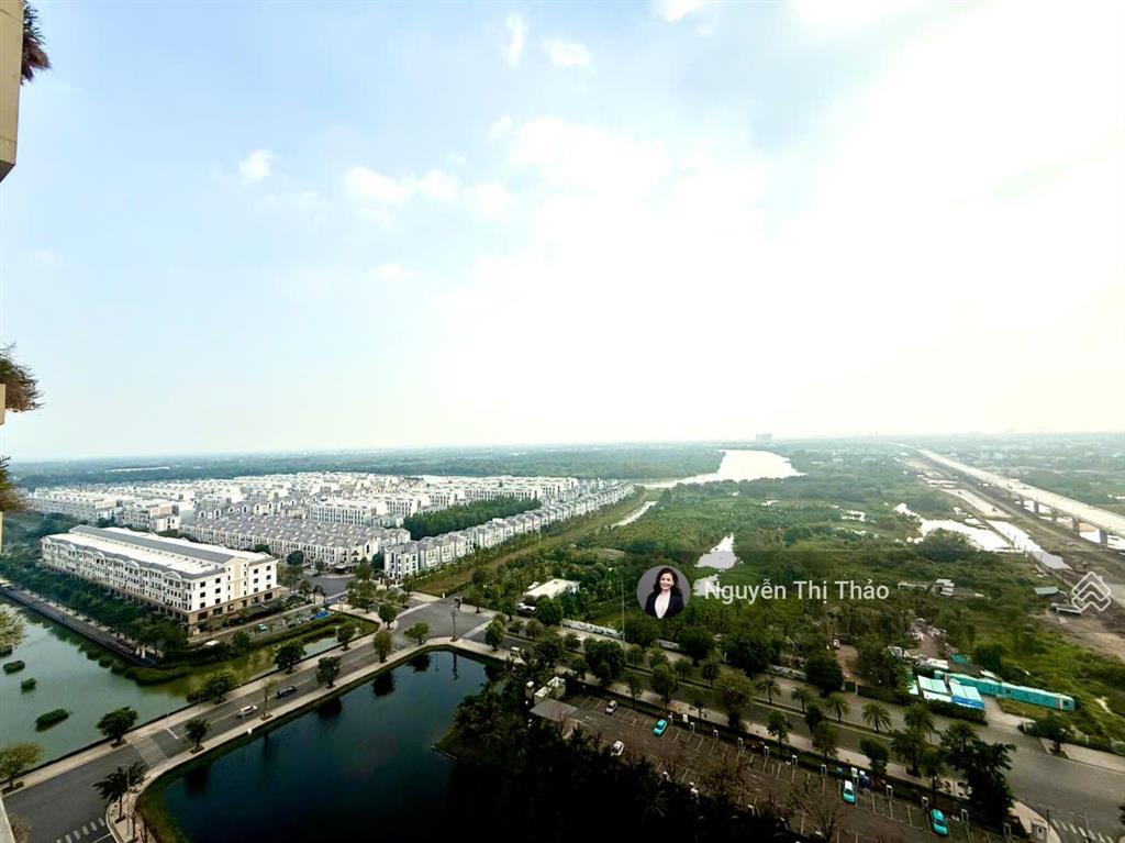 Cho thuê 2pn2wc full nội thất xịn  giá 12trfree phí ql,view cực chill, vào ở liền,tại lumiere q9