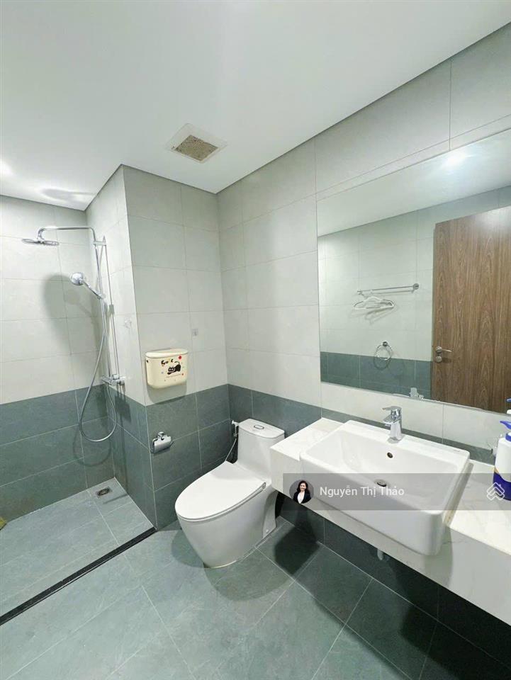 Thuê 1pn+ full nội thất  tòa be6, tầng trung, view hồ bơi vô cực  khu vip the beverly cao cấp