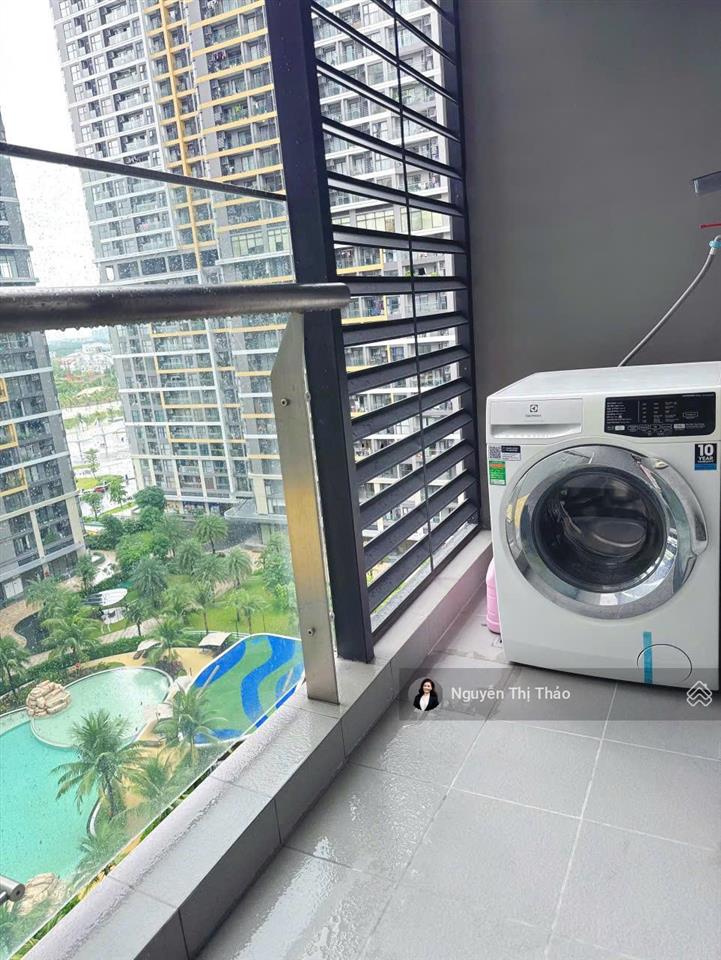 Thuê 1pn+ full nội thất  tòa be6, tầng trung, view hồ bơi vô cực  khu vip the beverly cao cấp