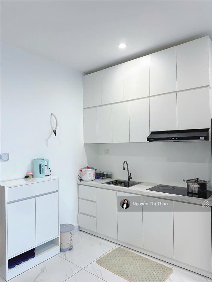 Thuê 1pn+ full nội thất  tòa be6, tầng trung, view hồ bơi vô cực  khu vip the beverly cao cấp