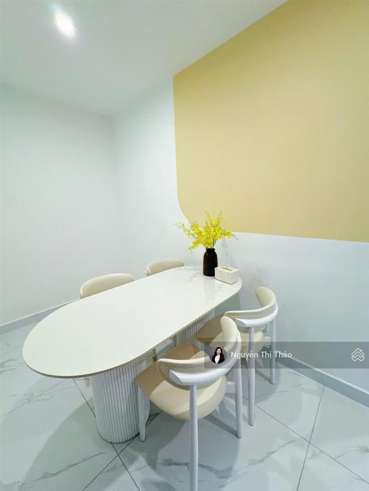 Thuê 1pn+ full nội thất  tòa be6, tầng trung, view hồ bơi vô cực  khu vip the beverly cao cấp