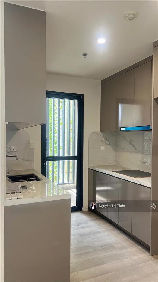 Căn góc 2pn view đôilayout 80m2 mới 100%gần đủ nội thấttại lumiere masteri  vinhomes q9giá 10tr