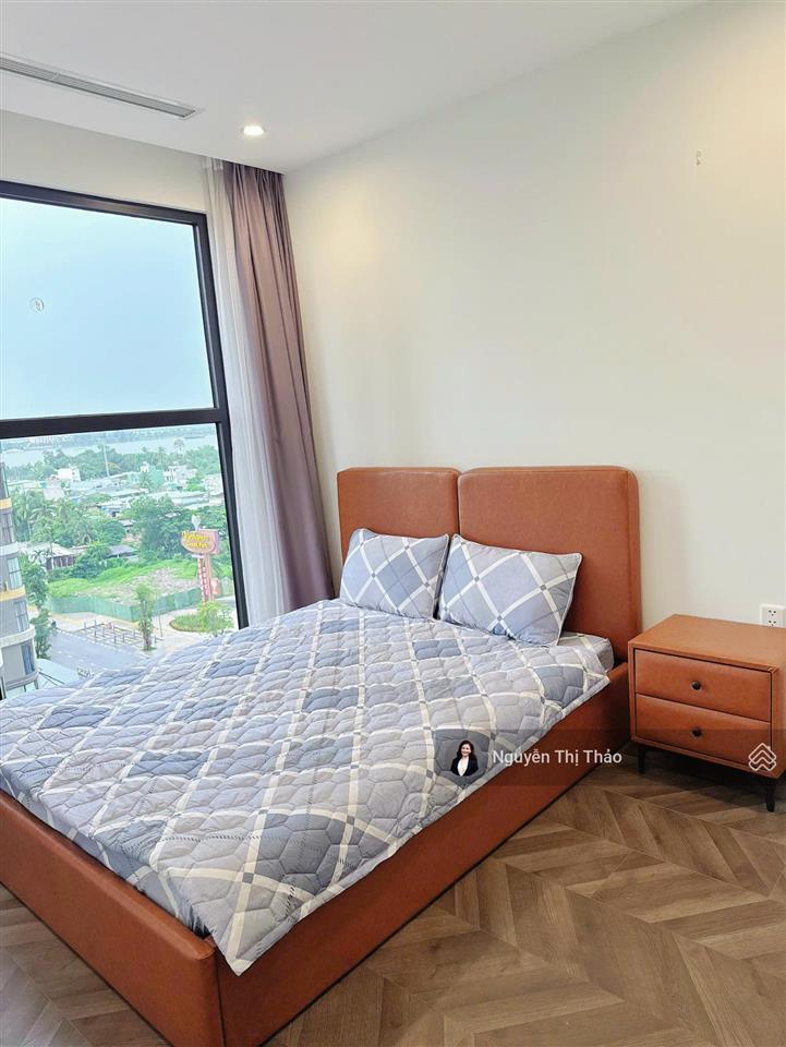 Một bước chân chạm ngản tiện ích thuê ngay 2pn2wc đủ n,thất xin tại the beverly,view sông lý ưởng
