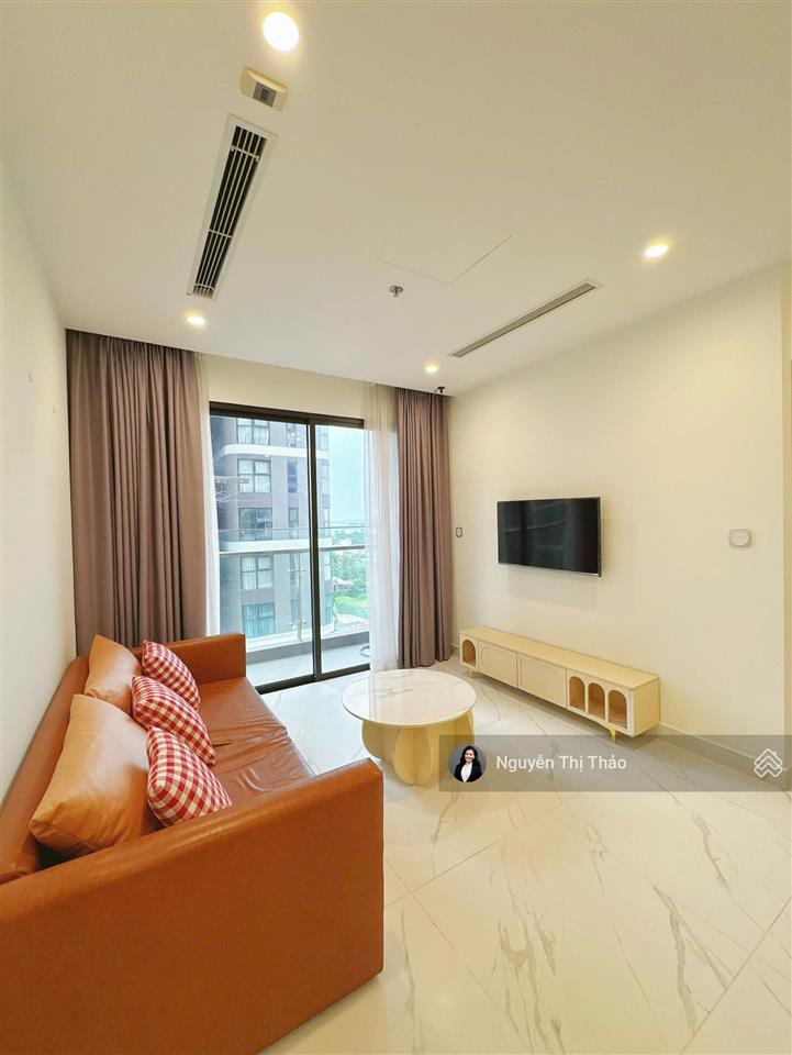 Một bước chân chạm ngản tiện ích thuê ngay 2pn2wc đủ n,thất xin tại the beverly,view sông lý ưởng