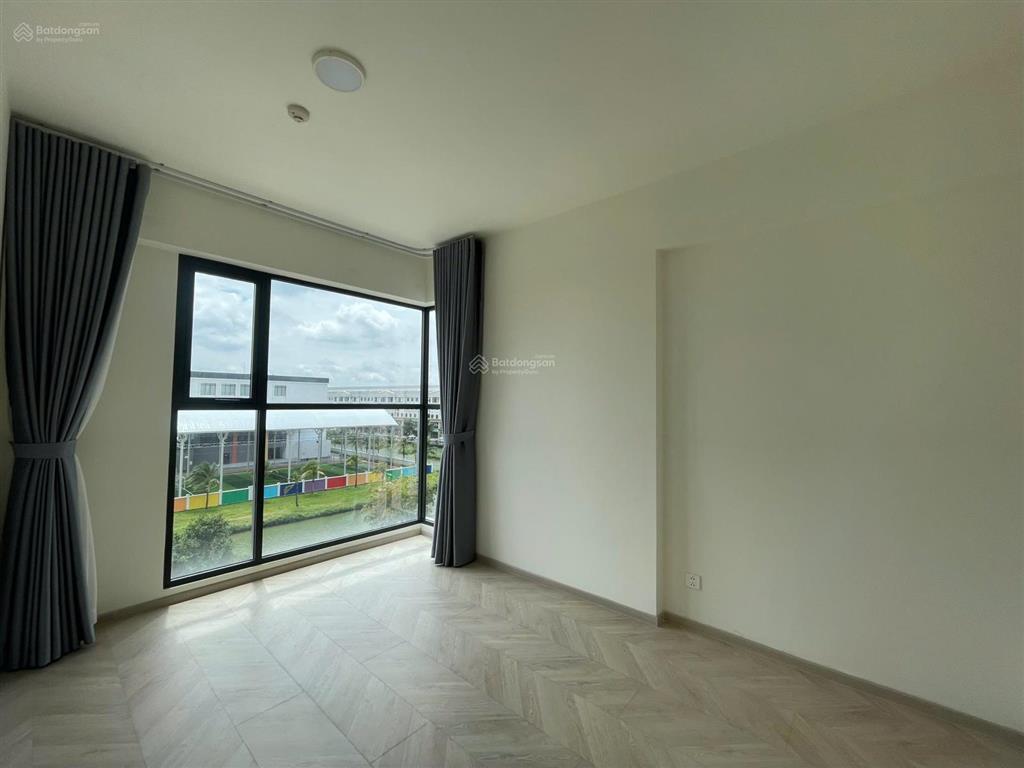 Nhà mới cho thuê 3pn  ntcb  103m2 rộng rãi free ql, giá 14tr tiện nghi tại khu resort lumiere q9