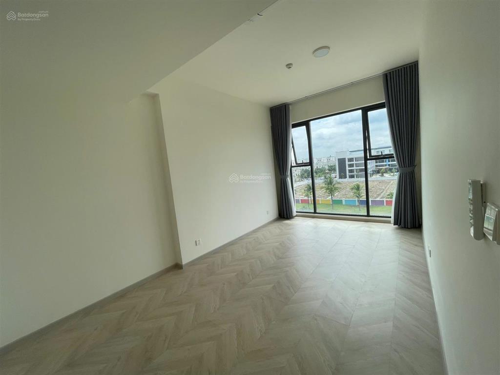 Nhà mới cho thuê 3pn  ntcb  103m2 rộng rãi free ql, giá 14tr tiện nghi tại khu resort lumiere q9