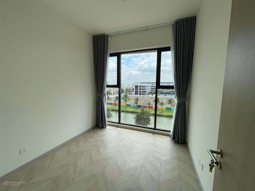 Nhà mới cho thuê 3pn  ntcb  103m2 rộng rãi free ql, giá 14tr tiện nghi tại khu resort lumiere q9