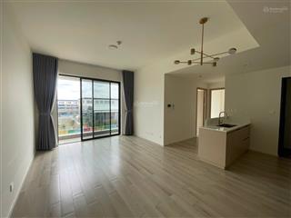 Nhà mới cho thuê 3pn  ntcb  103m2 rộng rãi free ql, giá 14tr tiện nghi tại khu resort lumiere q9