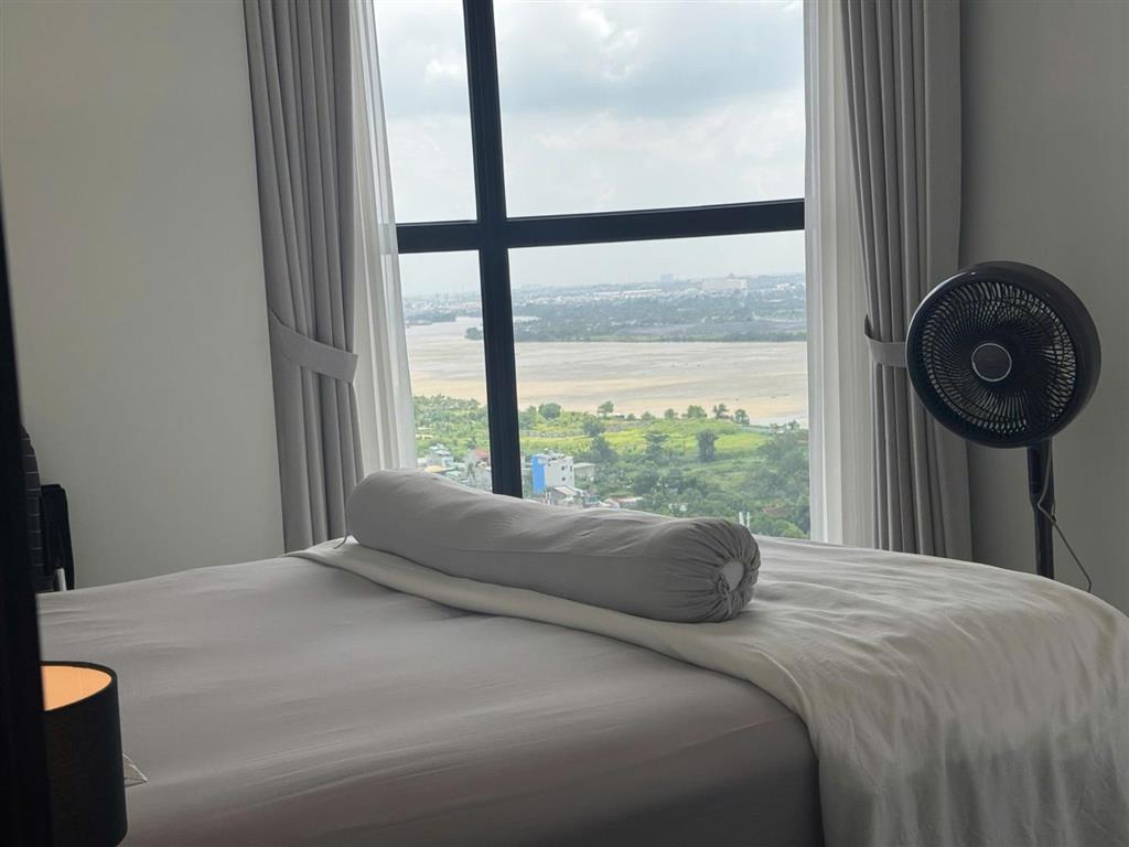 Trải nghiệm đẳng cấp thuê 2pn full nội thất  view sông cv 36ha, 17tr tại the beverly  vinhomes