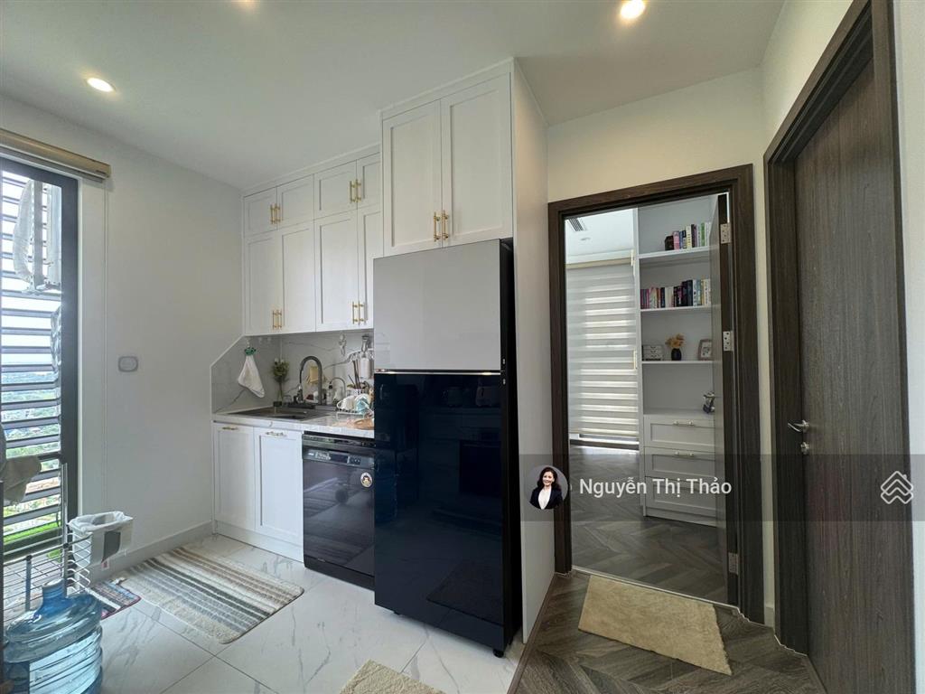 Trải nghiệm đẳng cấp thuê 2pn full nội thất  view sông cv 36ha, 17tr tại the beverly  vinhomes