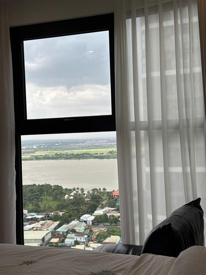 Trải nghiệm đẳng cấp thuê 2pn full nội thất  view sông cv 36ha, 17tr tại the beverly  vinhomes