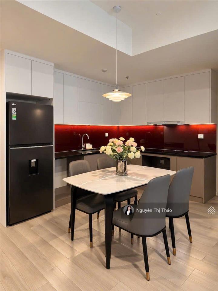 Thuê ngay 2pn2wc nhà đẹp toà gần trường  full cao cấp tại masteri vinhomes q9, miễn phí quản lý