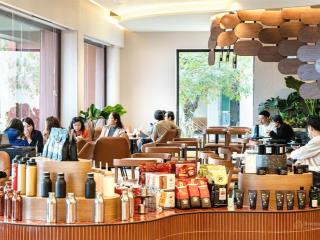 Bán căn shophouse góc highland và phở sạch thuê 107tr/ tháng giá 62tr/m2 full vat