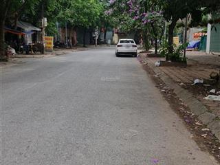Ngọc hồi nhà 3 tầng dt 46m lô góc kinh doanh hơn 10tỷ vị trí vàng chỉ cách ql1a 100m khu vực đa