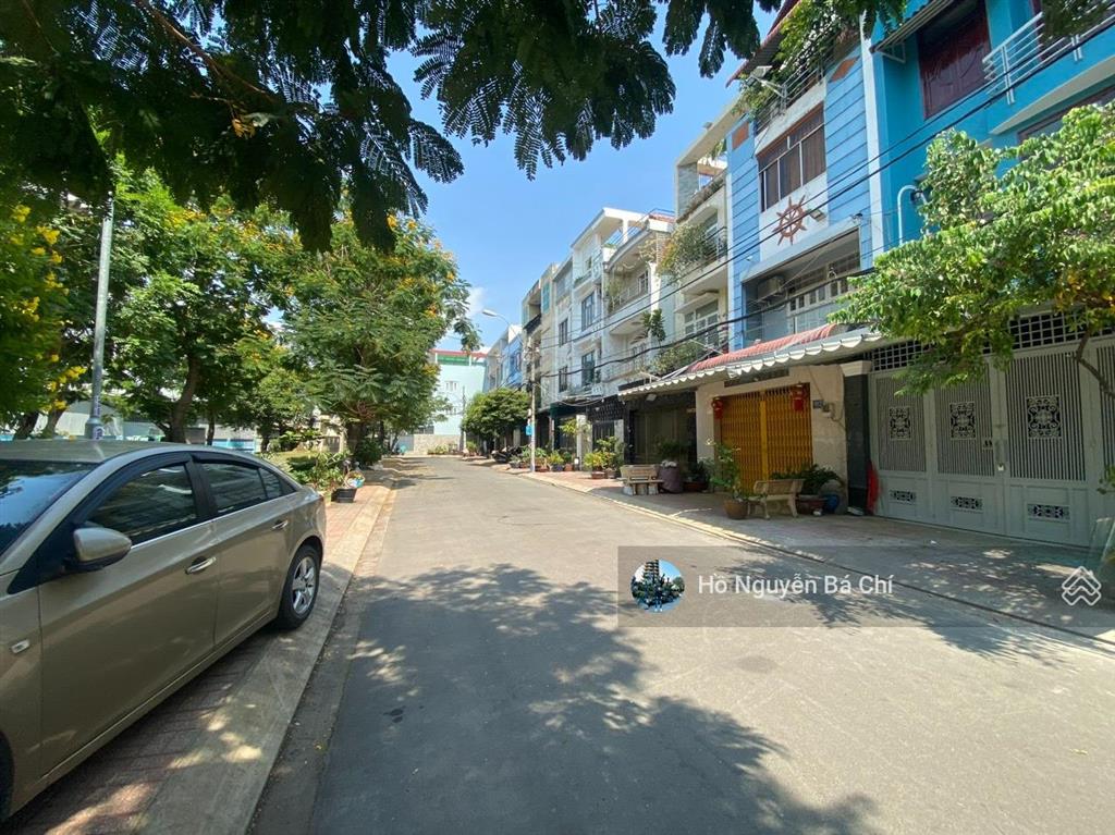 Đối diện công viên đường 16m  phan anh  tô hiệu dt 5x18m ( 2 lầu ) 11,5 tỷ tl quận tân phú !