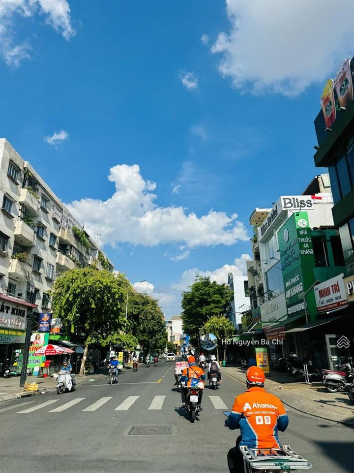 Mtkd đoàn hồng phước  ngay lũy bán bích dt 4,2x21,5m ( đất ) 90m2  9,7 tỷ tl