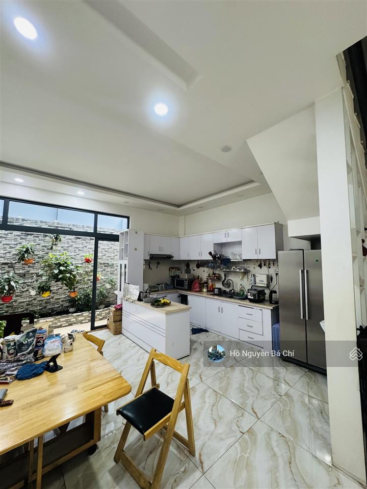 Hẻm 196 vườn lài dt 5,8x13,5m (3 lầu + sân thượng) nhà mới  11,9 tỷ thương lượng