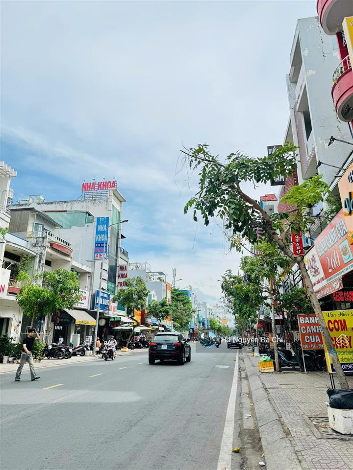 Giá cực tốt !! mtkd tân sơn nhì dt 5x19m ( cấp 4 )  giá 16,8 tỷ thương lượng