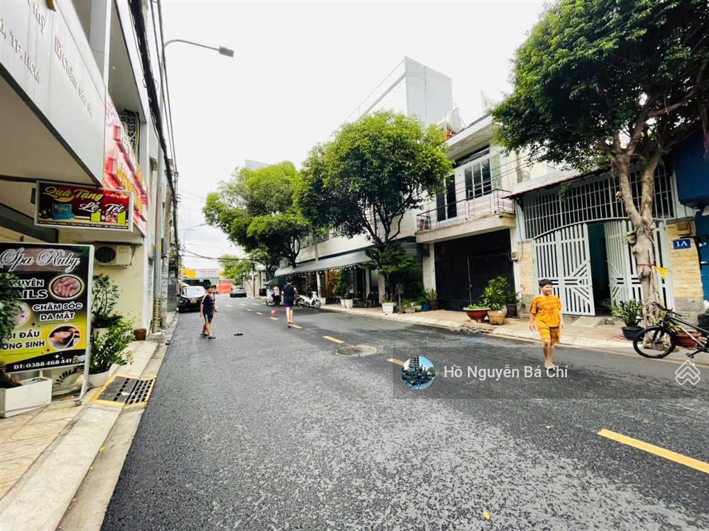 Cặp mặt tiền đường thành công  ngay lũy bán bích  q. tân phú dt 8x18m (giá 22,5 tỷ thương lượng)