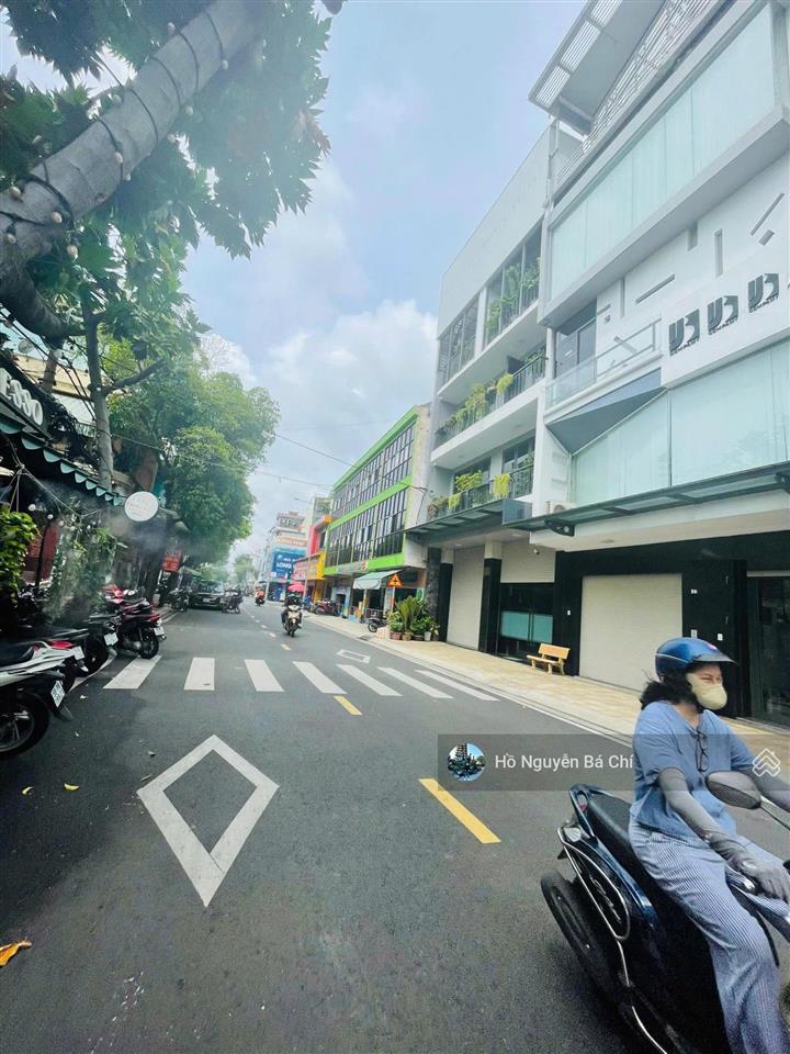 Biệt thự mt nguyễn hậu dt 8x16m (trệt 3 lầu st) giá 26 tỷ tl đang kẹt