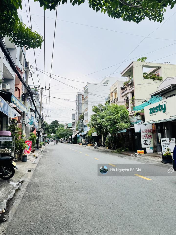 Thu nhập 50tr/tháng  toà vpcty khu họ lê dt 6.1x19m hầm + 7 tầng  22.5 tỷ tl