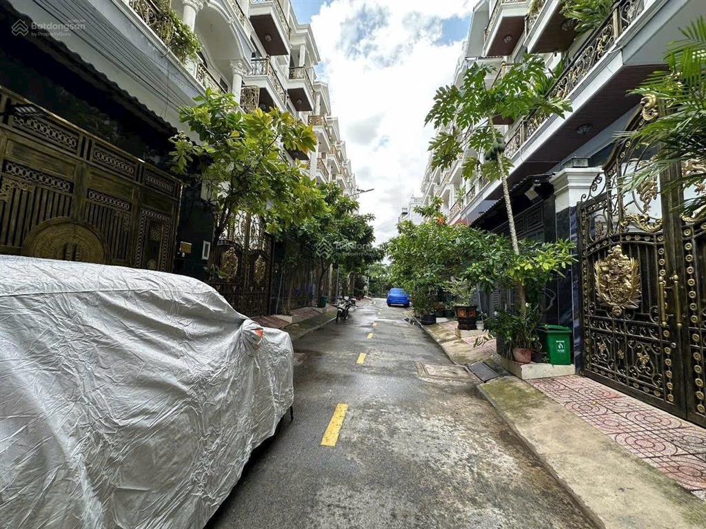 Nhà 4 lầu  kdc lộc vừng  ql13  hiệp bình phước