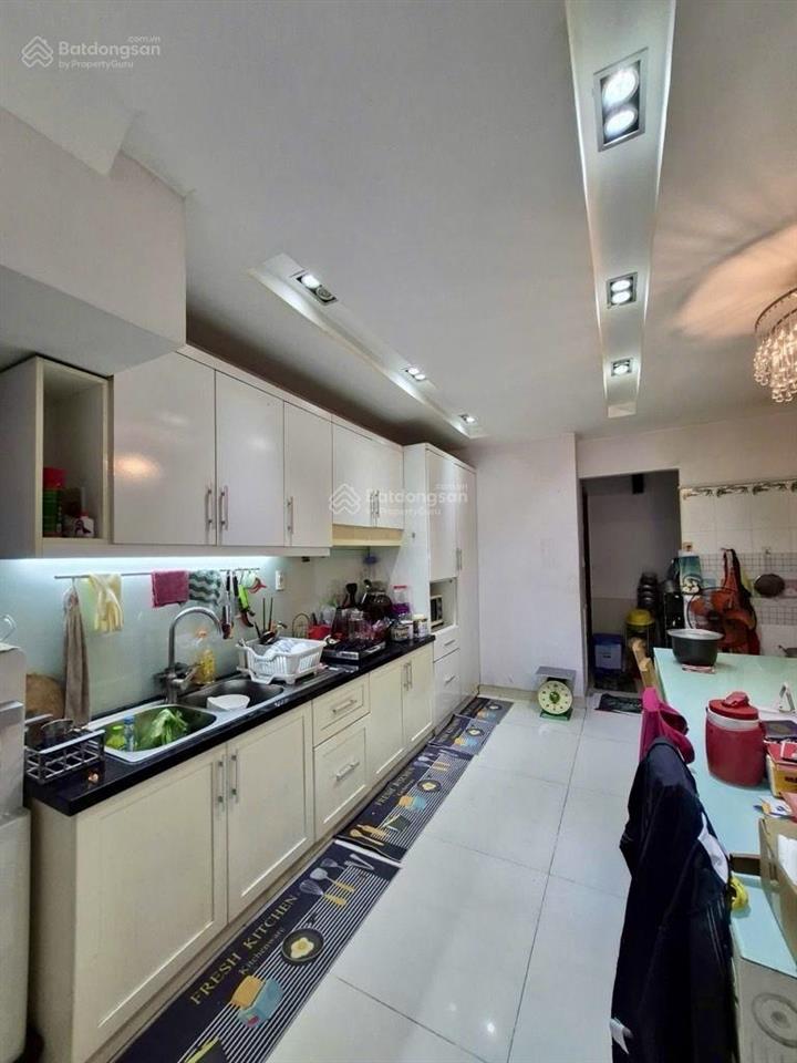 Tân bình nhà 5 tầng 61m2 giá chỉ 9t.ỷ8