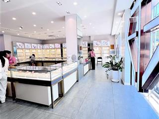 Mặt tiền cmt8 vị trí siêu vip quận 3 82m2 ngân hàng bao vây dòng tiền 80tr/thchỉ 36tỷ tl