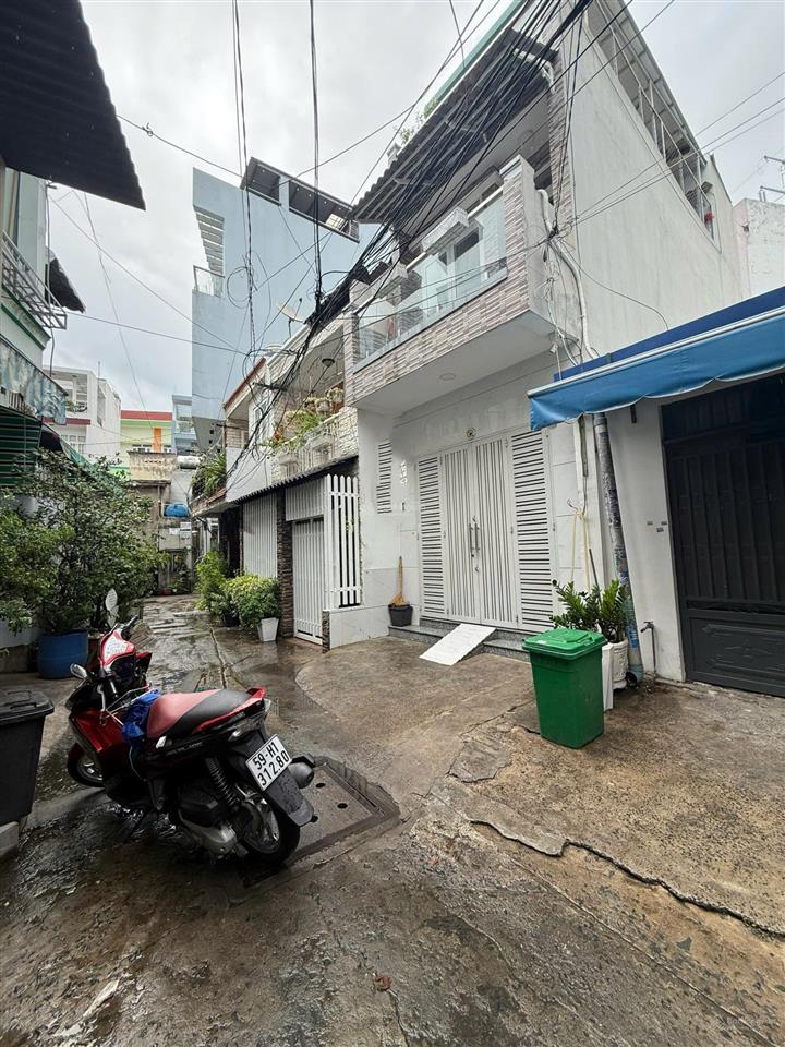 Hẻm xe hơi âu cơ sát mặt tiền nhà đẹp 3 tầng nở hậu tài lộc chỉ nhỉnh 5x tỏi