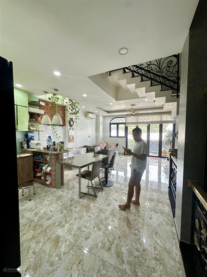 Hàng hot tân phúkênh tân hoá  khu vip giáp q11  5 tầng 64m2giá chỉ 8t.ỷ9