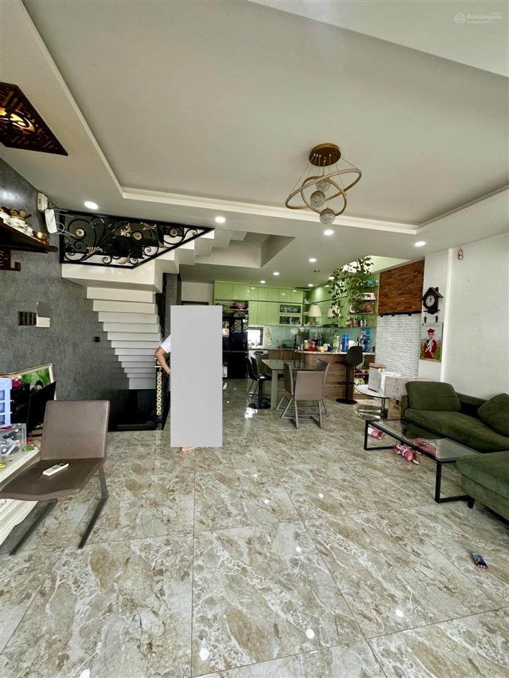 Hàng hot tân phúkênh tân hoá  khu vip giáp q11  5 tầng 64m2giá chỉ 8t.ỷ9