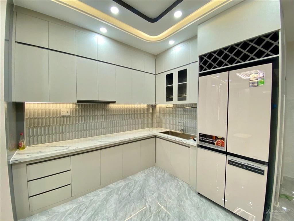 Siêu phẩm góc 2 mặt thoáng  ngay chợ ông hoàng  tân bình  2tầng 52m2giá chỉ 7t.ỷ68