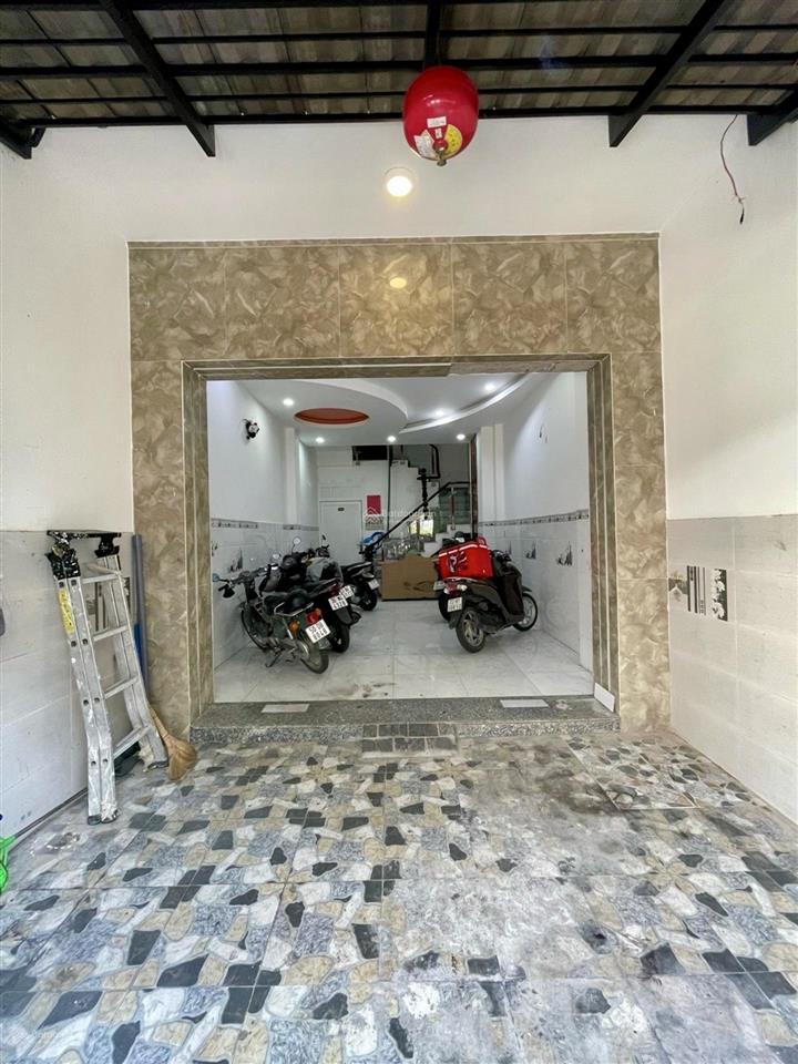 Căn hộ dịch vụ 5 tầng tân phú  giáp tân bình  doanh thu 50tr/tháng  tặng full nội thấtgiá chỉ 9