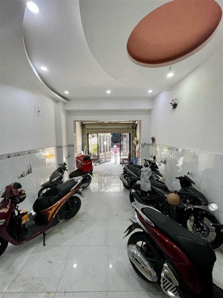 Căn hộ dịch vụ 5 tầng tân phú  giáp tân bình  doanh thu 50tr/tháng  tặng full nội thấtgiá chỉ 9