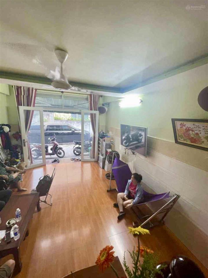 Tân phú ngay cạnh đầm sen hiếm có khó tìm  nhà 5tầng thang máy 49m2giá chỉ 8t.ỷ95