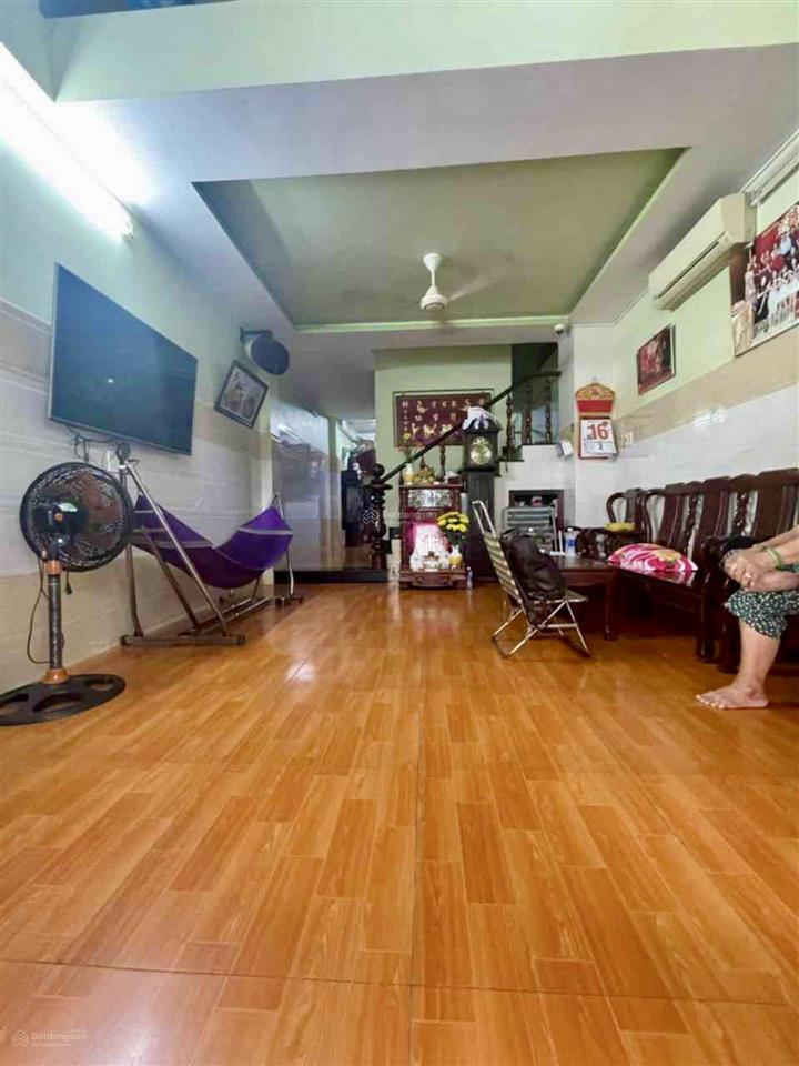 Tân phú ngay cạnh đầm sen hiếm có khó tìm  nhà 5tầng thang máy 49m2giá chỉ 8t.ỷ95
