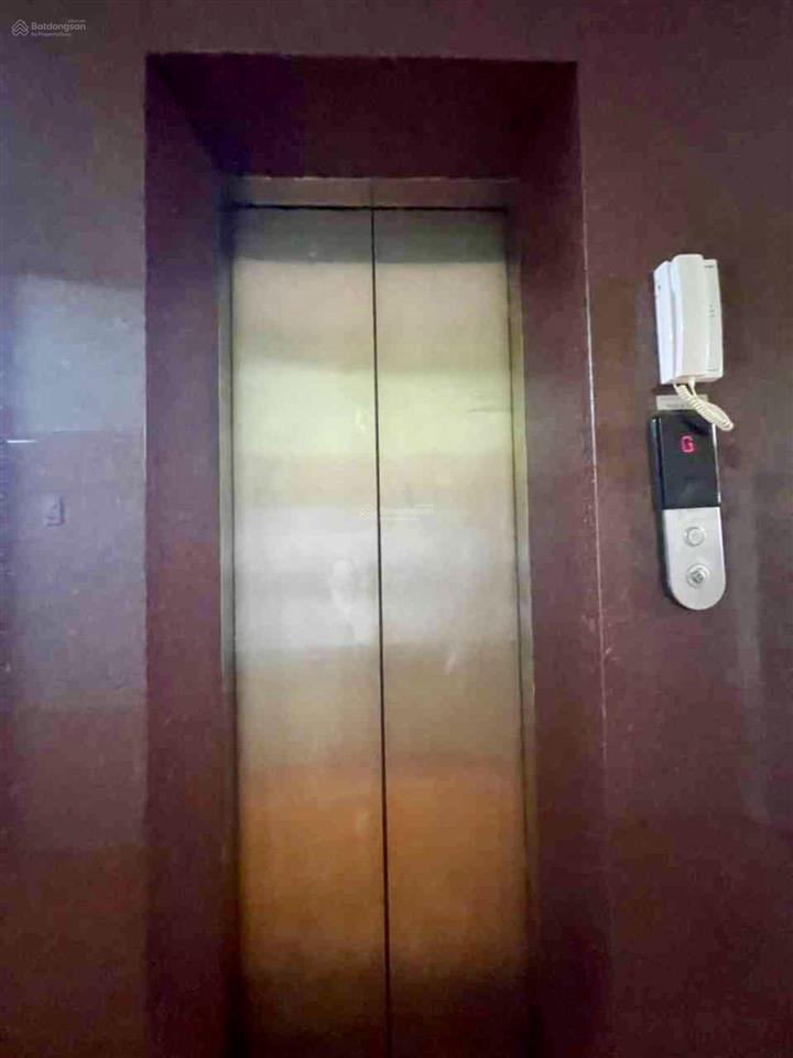 Tân phú ngay cạnh đầm sen hiếm có khó tìm  nhà 5tầng thang máy 49m2giá chỉ 8t.ỷ95