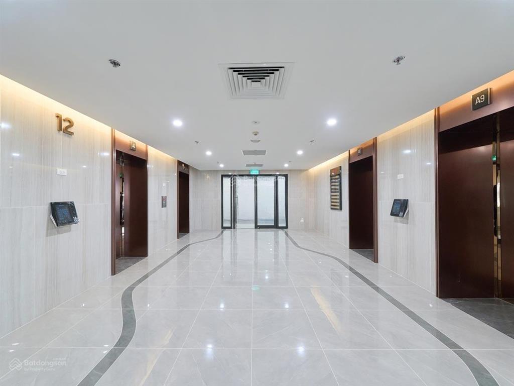 Chính chủ cho thuê văn phòng hạng a tại rox tower 136 hồ tùng mậu, dt 3000m2, giá chỉ 200k/m2